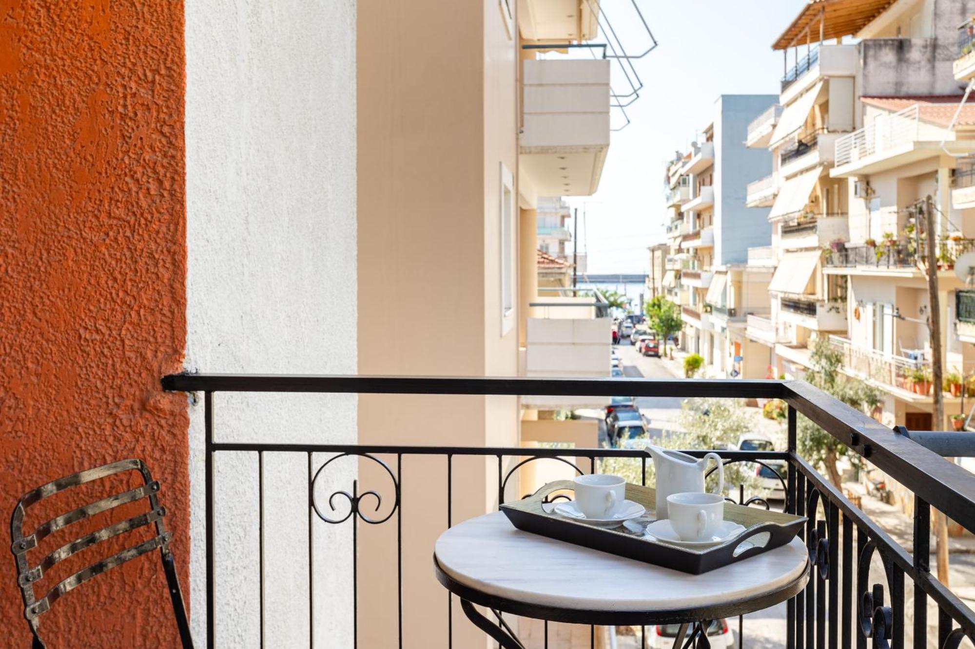 Vicky'S Cozy Nest, Your Home By The Sea Kalamata Ngoại thất bức ảnh