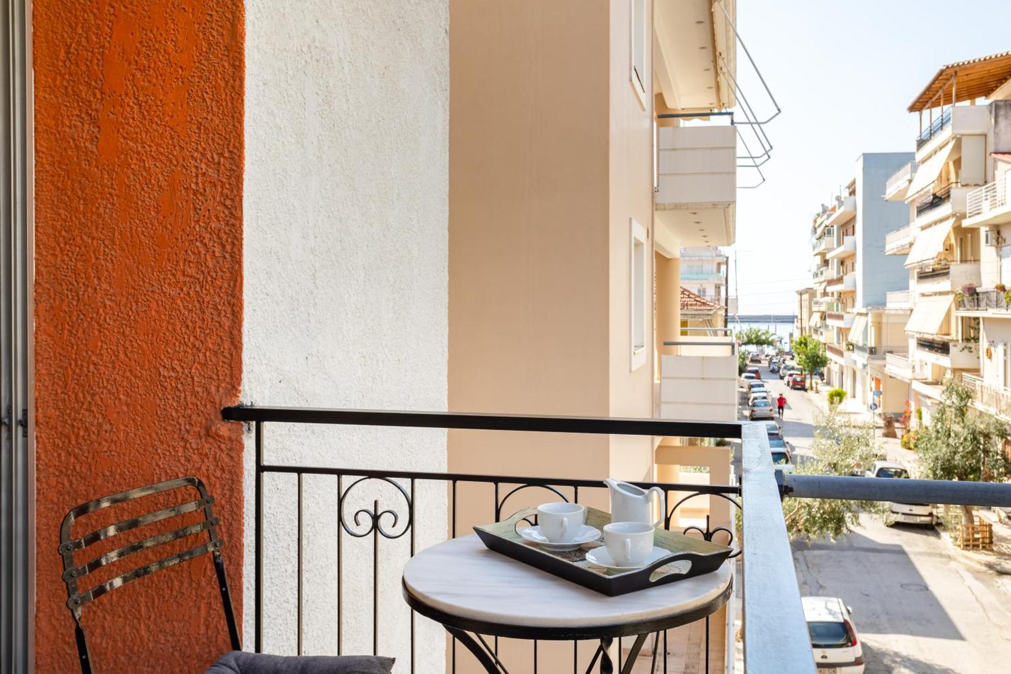 Vicky'S Cozy Nest, Your Home By The Sea Kalamata Ngoại thất bức ảnh