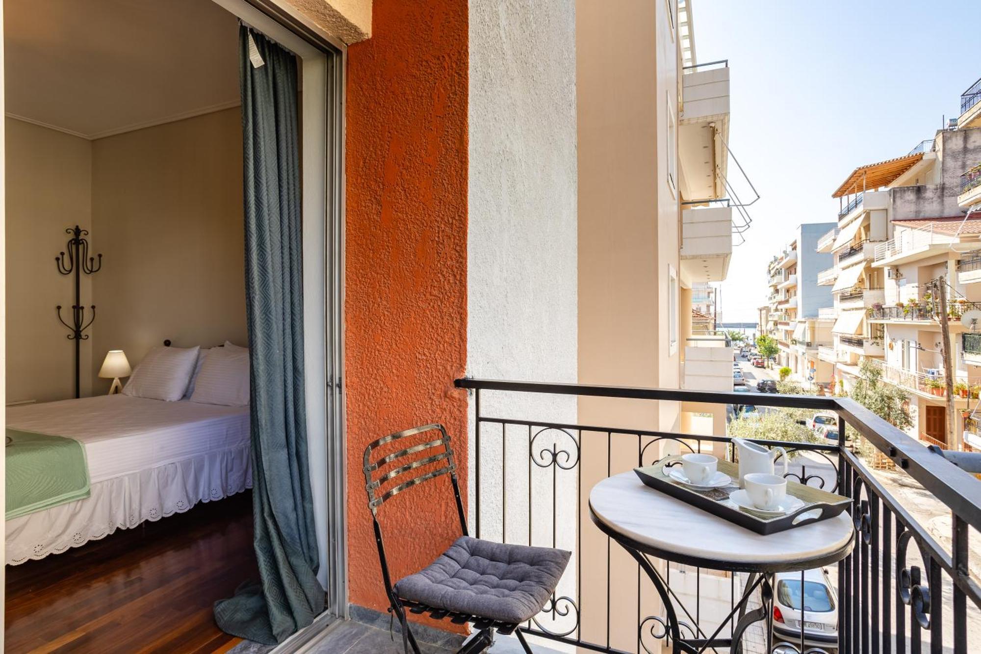 Vicky'S Cozy Nest, Your Home By The Sea Kalamata Ngoại thất bức ảnh